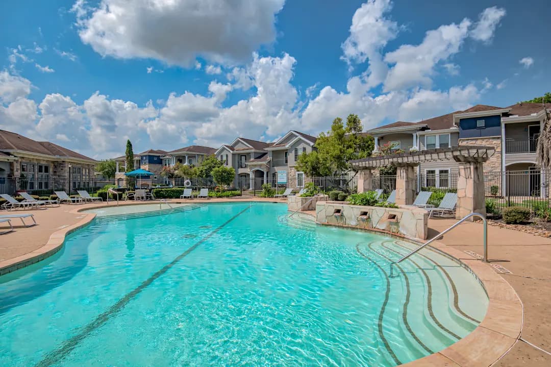 Marbella Bay Apartments gallery image 4